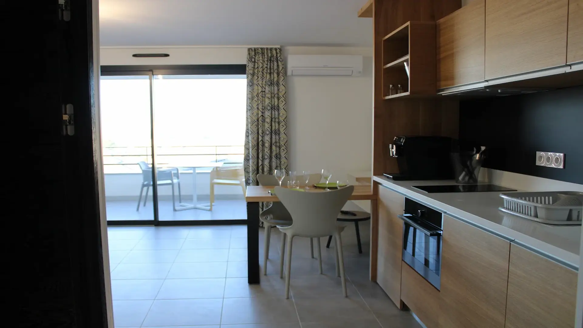 Studio avec cuisine équipée et terrasse – Hôtel Résidence A Torra